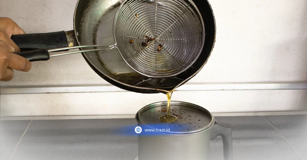 Cara Membuang Minyak Bekas yang Benar agar Tidak Merusak Pipa