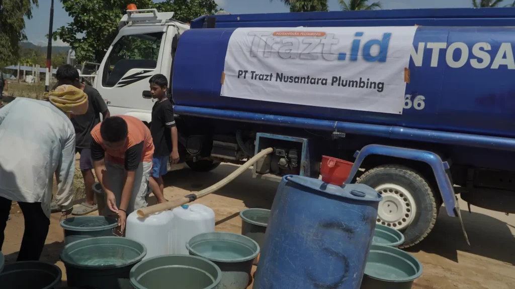 Program CSR Trazt Nusantara Plumbing salurkan air bersih untuk korban banjir Sumatra Utara